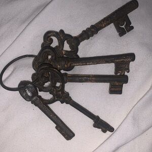 Vintage looking keys for the wall or table decor